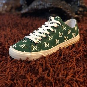 oakland a's converse shoes
